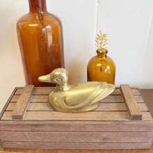 Load image into Gallery viewer, Wood box with brass duck on top
