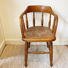 Load image into Gallery viewer, Preloved/Vintage - Child Windsor Chair