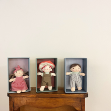 Load image into Gallery viewer, Little Peeps Elsie Doll