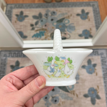 Load image into Gallery viewer, Goose Family Ceramic Basket Trinket Dish