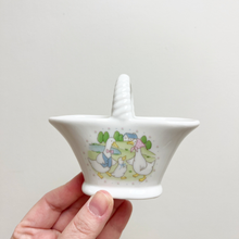 Load image into Gallery viewer, Goose Family Ceramic Basket Trinket Dish
